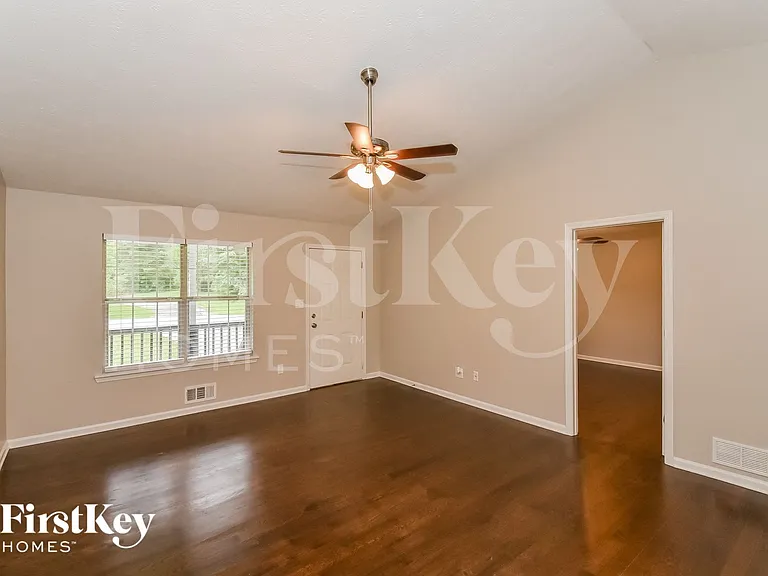 855 Clyde Cole Rd — Photo 3