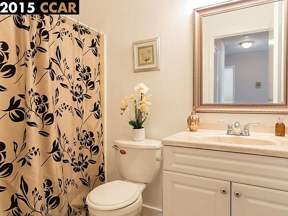 5th image of 2021 Market Ave APT 226