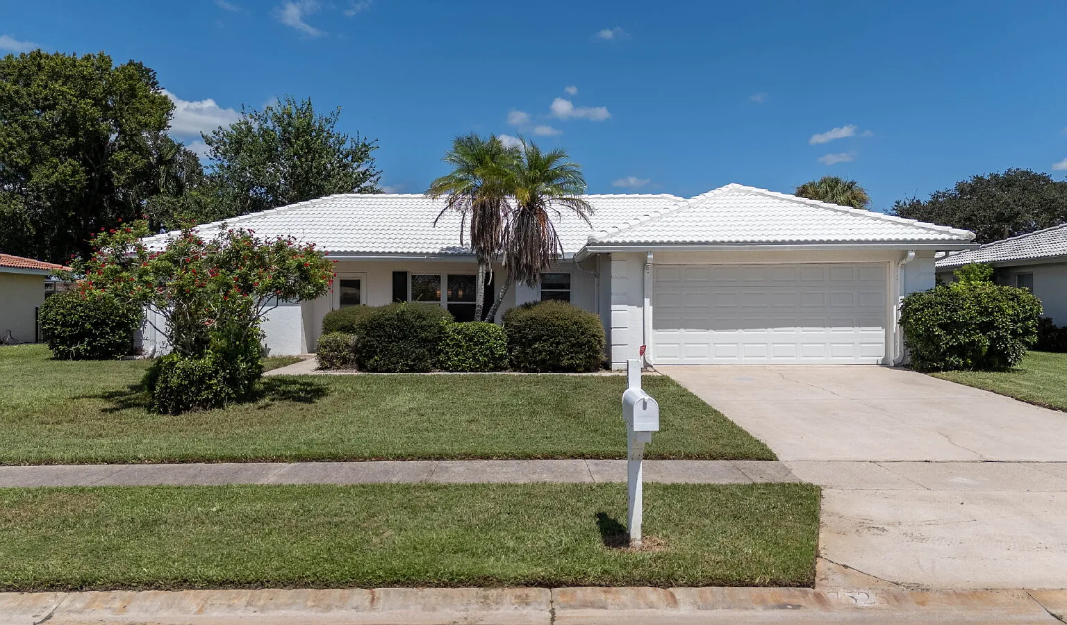 2 bed, 2.0 bath, 1756 sqft, $2,600 — Photo 1