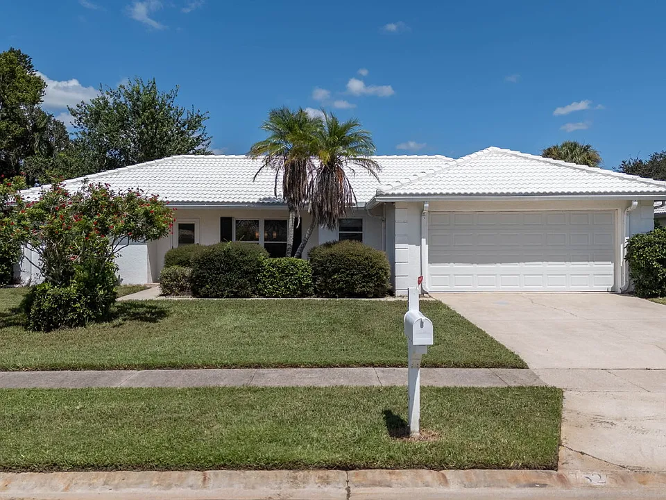 7525 Swanson Ln