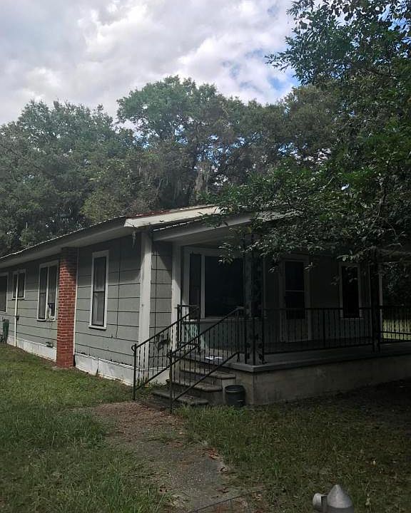 1st image of 100 Miller Ct