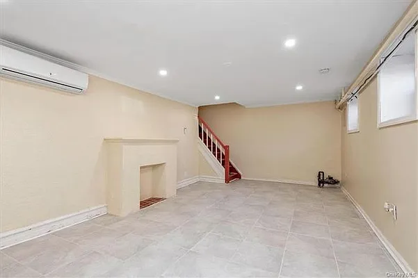 Rented by Compass | media 31