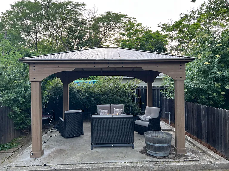 Q St — Photo 17