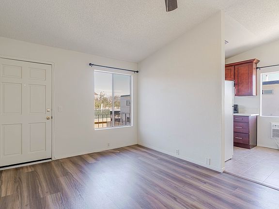 4th image of 13015 Vanowen St APT 5