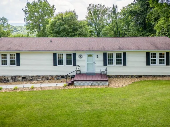 21043 Green Spring Rd, Abingdon, VA 24211