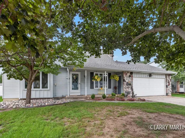 3131 Willow Creek Dr SW, Grandville, MI 49418