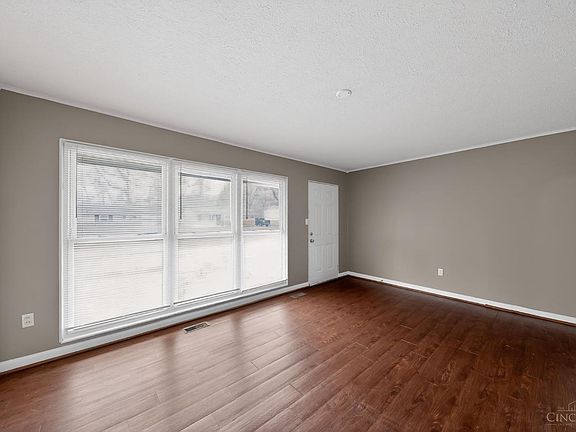 4th image of 9636 Pippin Rd