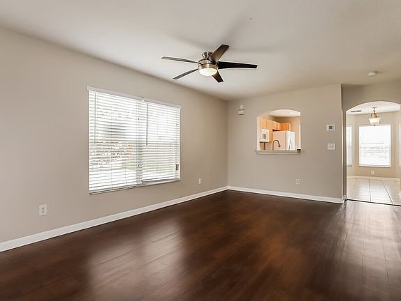 4th image of 7450 Oxford Garden Cir