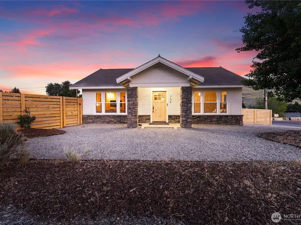 704 E Woodin Avenue, Chelan, WA 98816