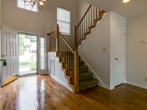 2nd image of 1311 Bluebonnet Dr