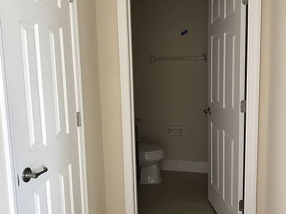 4th image of 14451 Breakwater Way