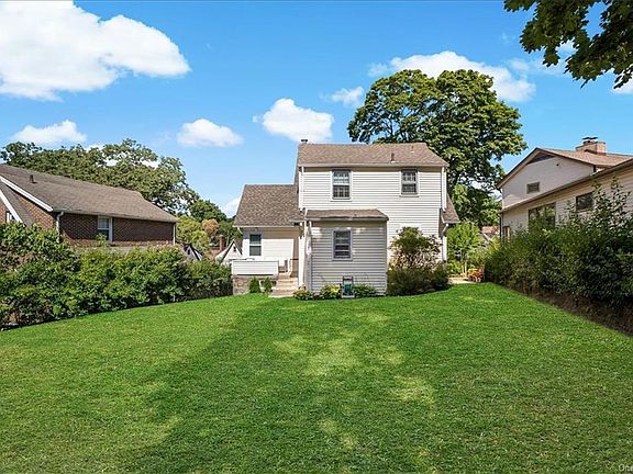 3rd image of 832 Harmon Dr