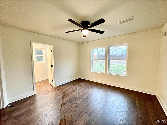 4th image of 9666 Mallory Rd