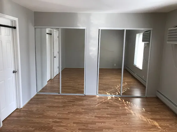 1515 E Churchill Dr Unit 102, Palatine, IL 60074