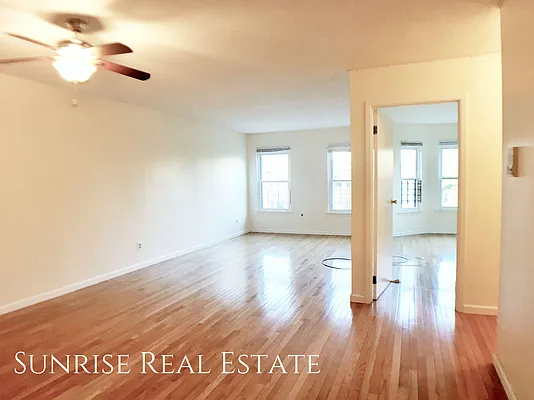 Rented by Sunrise Real Estate | media 47