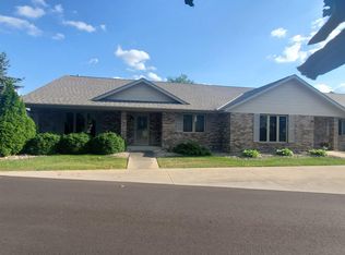 1180 Pine Tree Rd, Galesburg, IL 61401