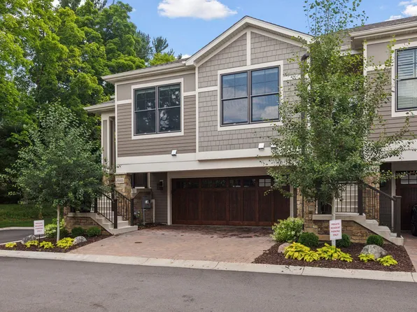 15415 Oakcroft Pl, Wayzata, MN 55391