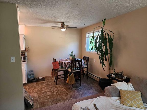 3rd image of 206-5812 61st St #206