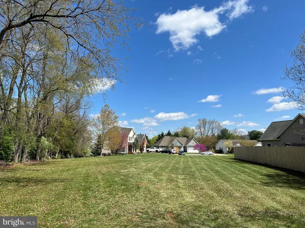 Elise Ct, Woodstock, VA 22664