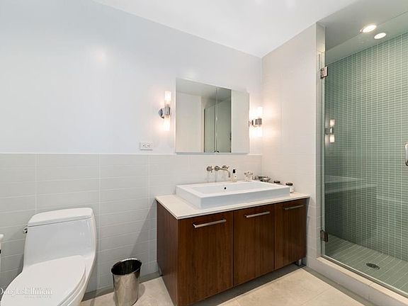5th image of 154 Attorney St #701