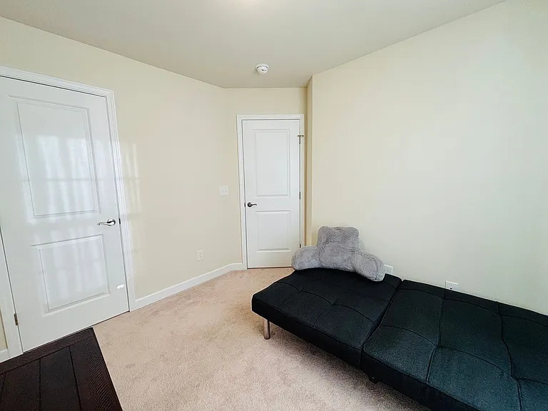 305 Phoenix Blvd NW — Photo 19