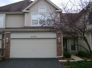 3379 Renard Ln, St Charles, IL 60175