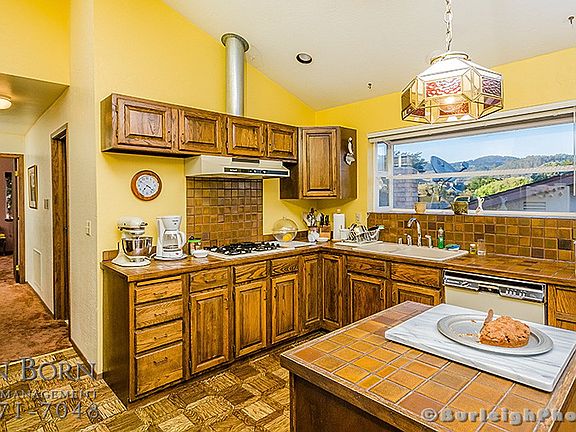 3rd image of 400 Beach Ave