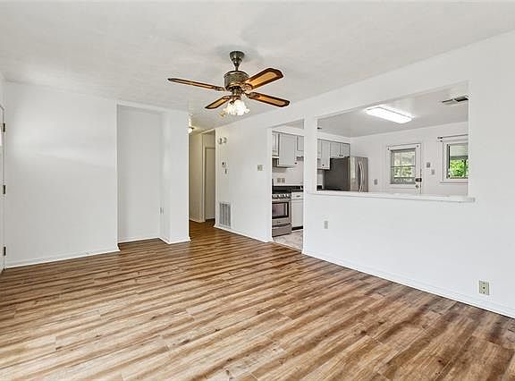 5th image of 309 W Tish Dr
