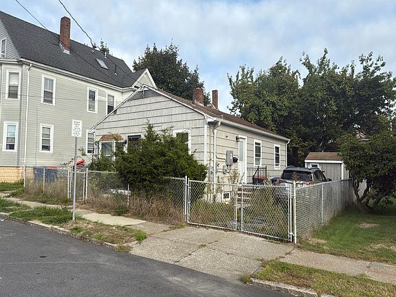 2nd image of 61 Taber St
