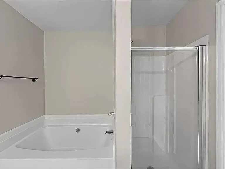 1964 Lakeshore Overlook Cir NW — Photo 8