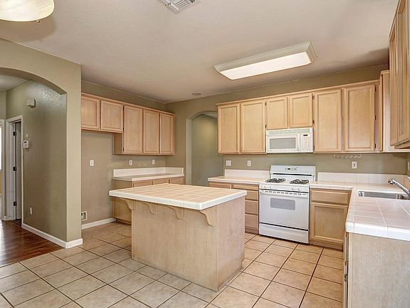 2nd image of 2213 Galen Dr