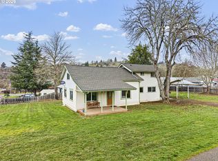 116 NE 8th St, Oakland, OR 97462