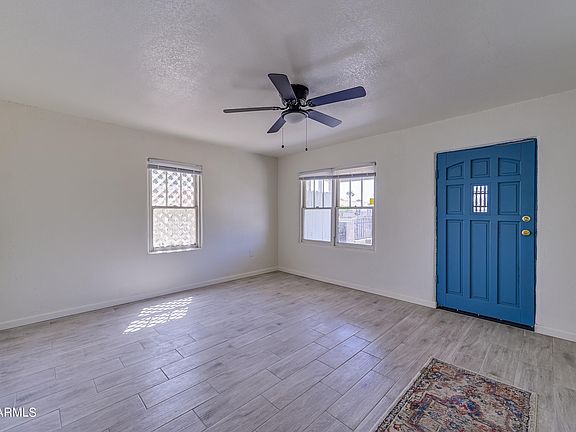 4th image of 728 W 1st Place