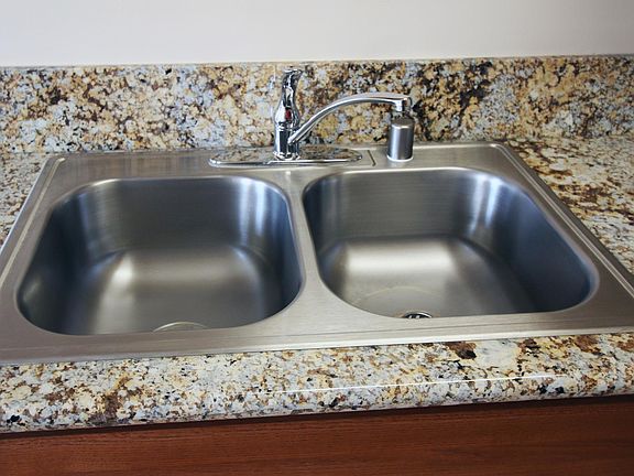 3rd image of 777 S Westmoreland Ave APT 204