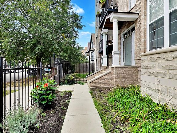 3rd image of 3614 W Shakespeare Ave