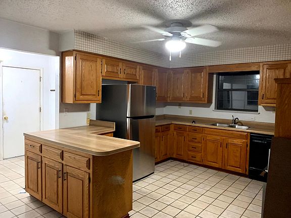 4th image of 117 Dobecka Dr