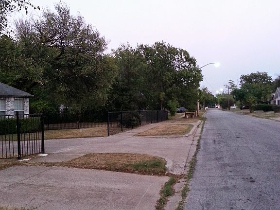 2nd image of 1403 E Jefferson Ave