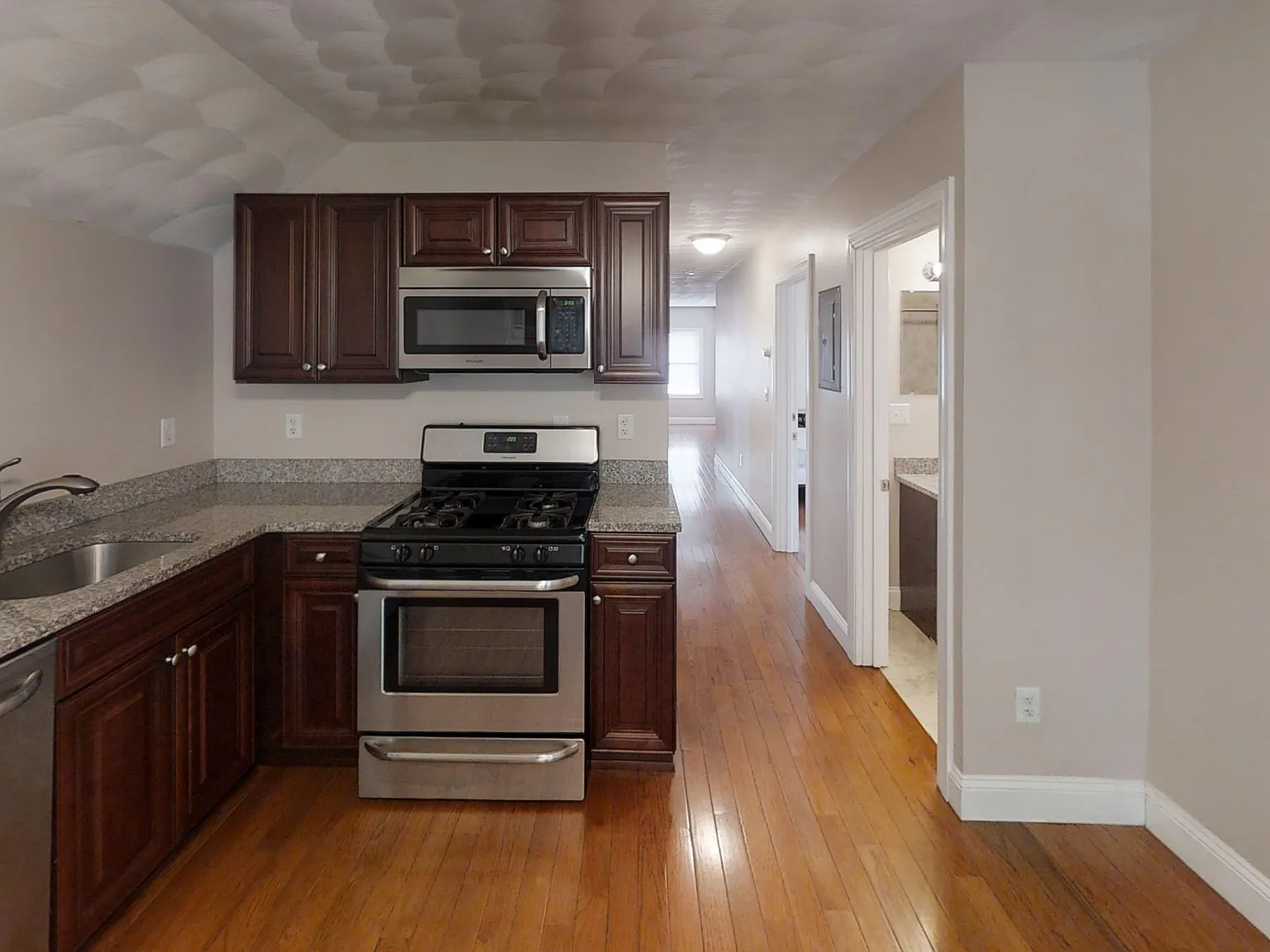 70 Pembroke Avenue — Photo 1