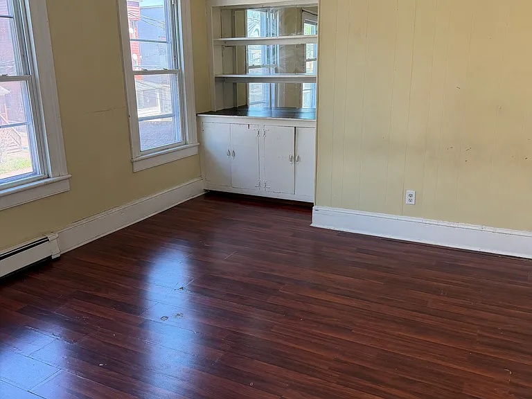961 Hancock Ave — Photo 9
