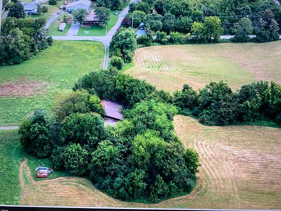 4th image of 1050 Old Knoxville Hwy