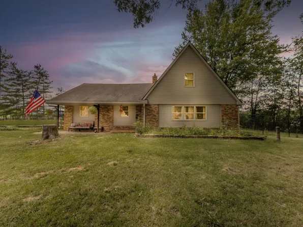 8650 New Harmony Rd, Martinsville, IN 46151