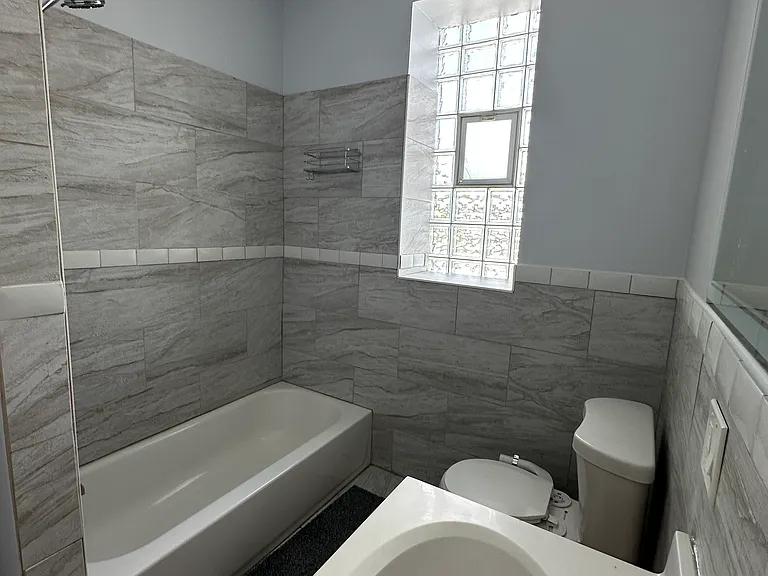 3626 W Polk St — Photo 8