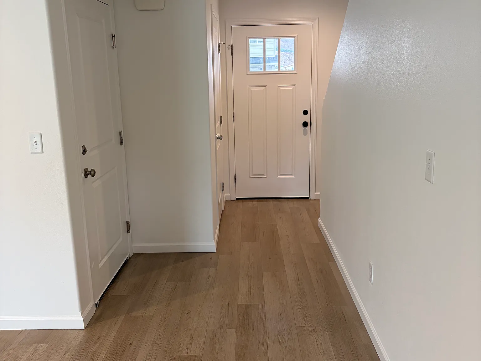 3 bed, 2.5 bath, 1514 sqft, $2,650 — Photo 3