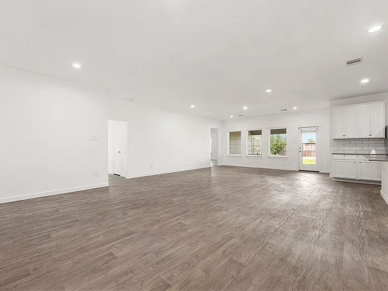 6931 Dell Vista Dr — Photo 13