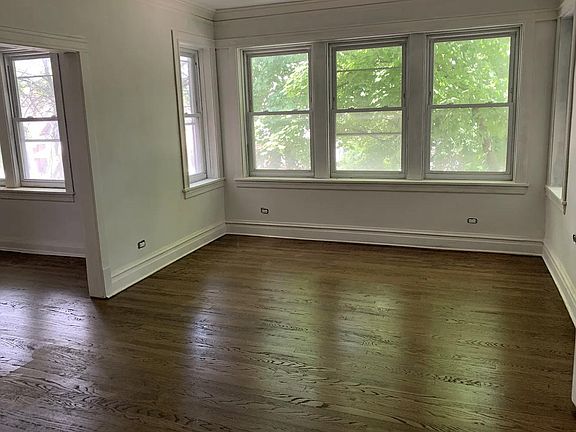 4th image of 3457 N Avers Ave #2E
