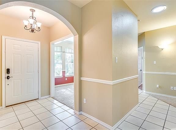 3rd image of 700 Parkridge Blvd