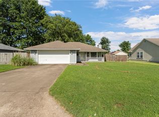 1873 Rosewood Ln, Elkins, AR 72727