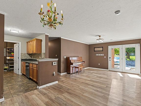 3rd image of 3404 N Bend Rd APT 1