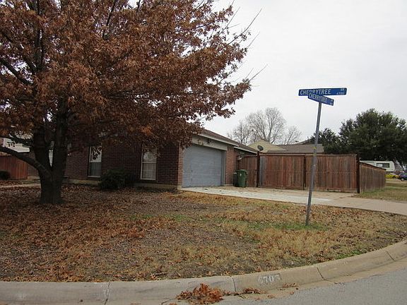 2nd image of 6703 Cherrytree Dr