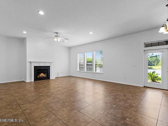 4th image of 615 Porto Cristo Ave